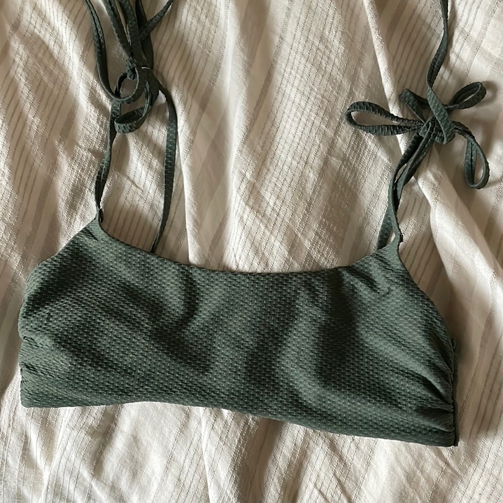 Chelsea bikini top